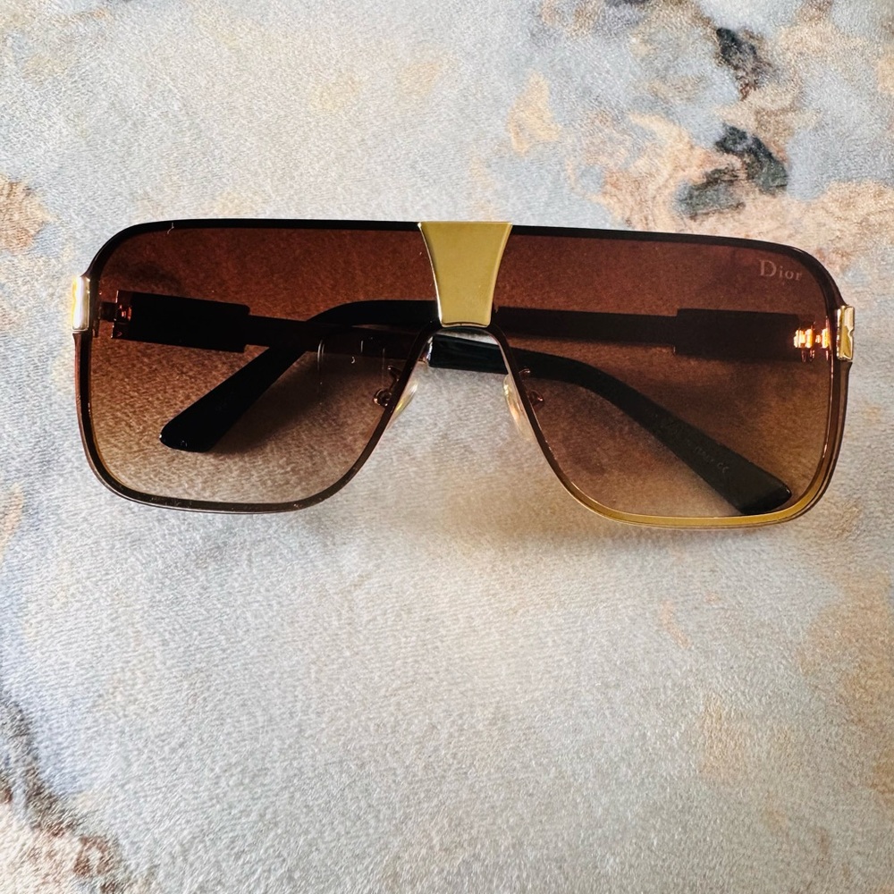 Classic Dior Sunglasses - Picture 6 of 8